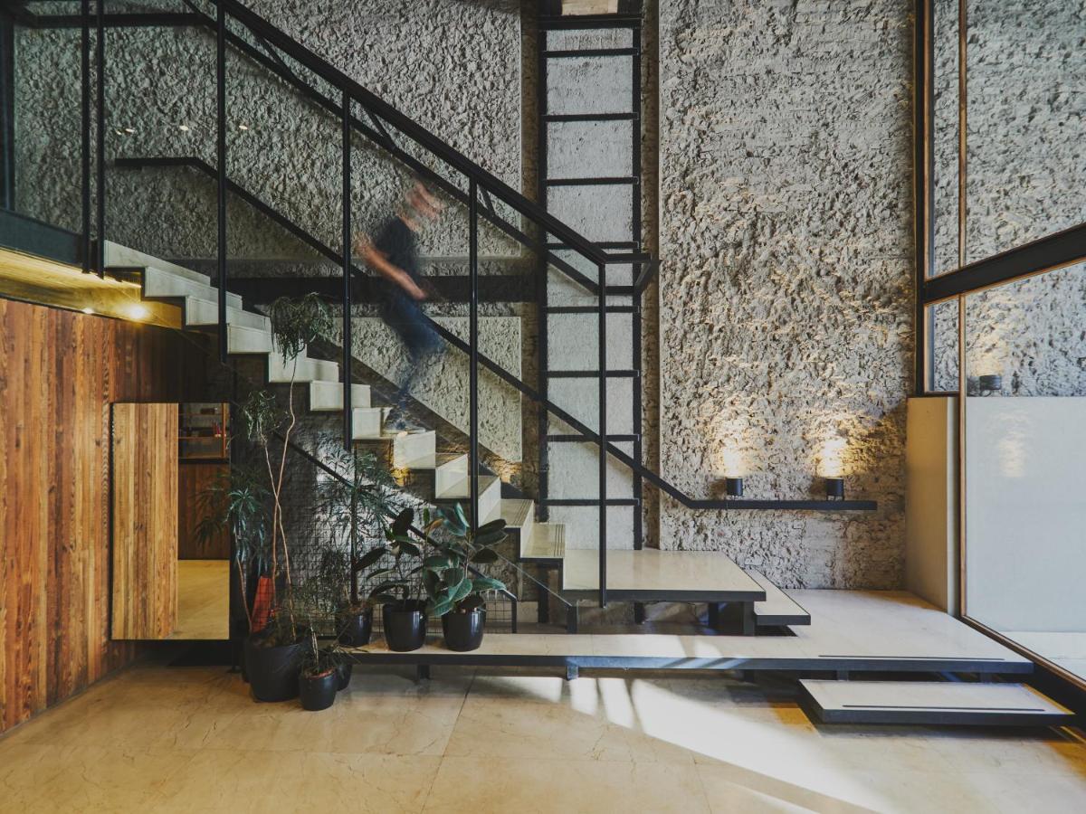 AQ Tailored Suites - 4