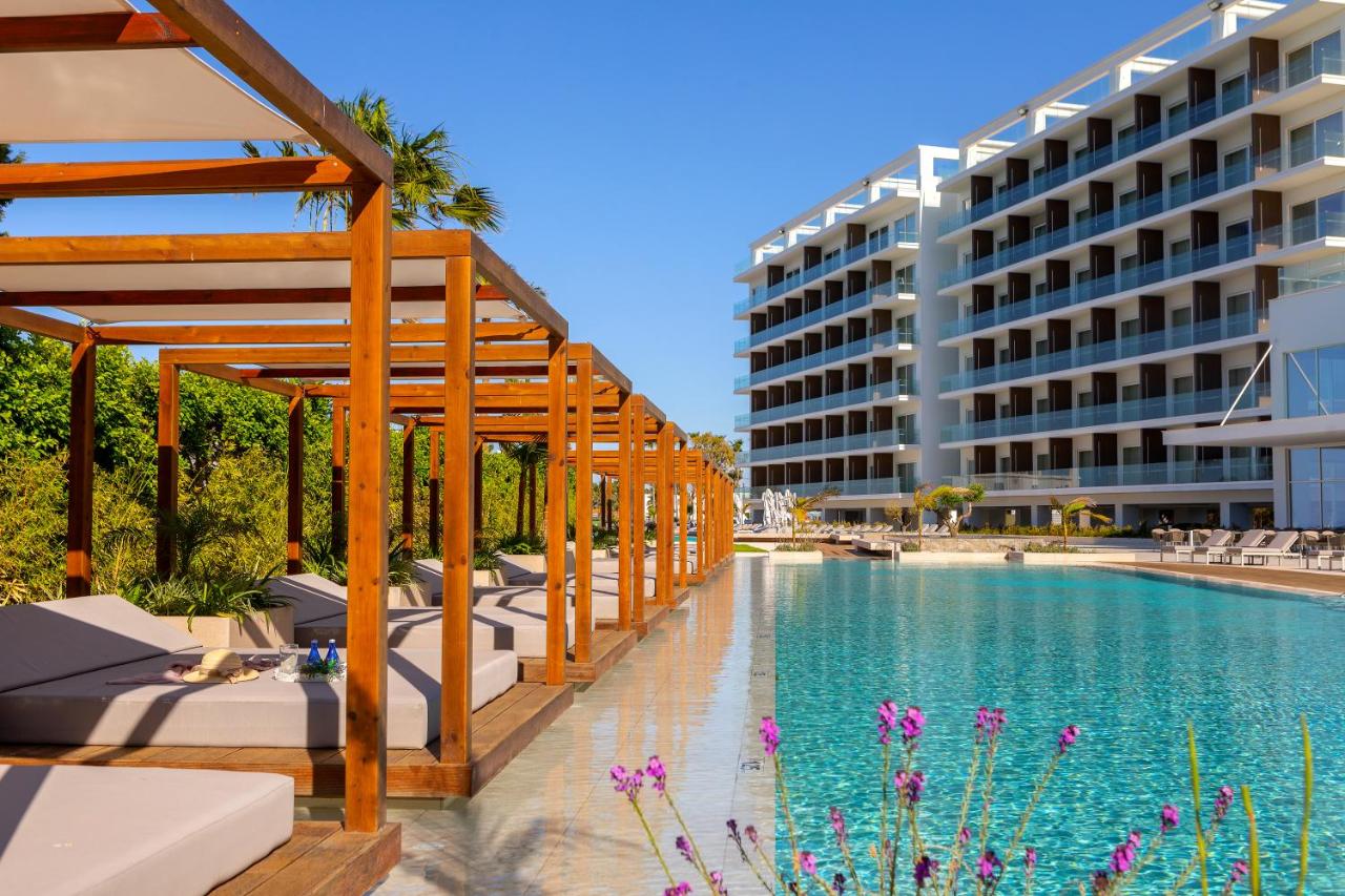 Chrysomare Beach Hotel & Resort photo