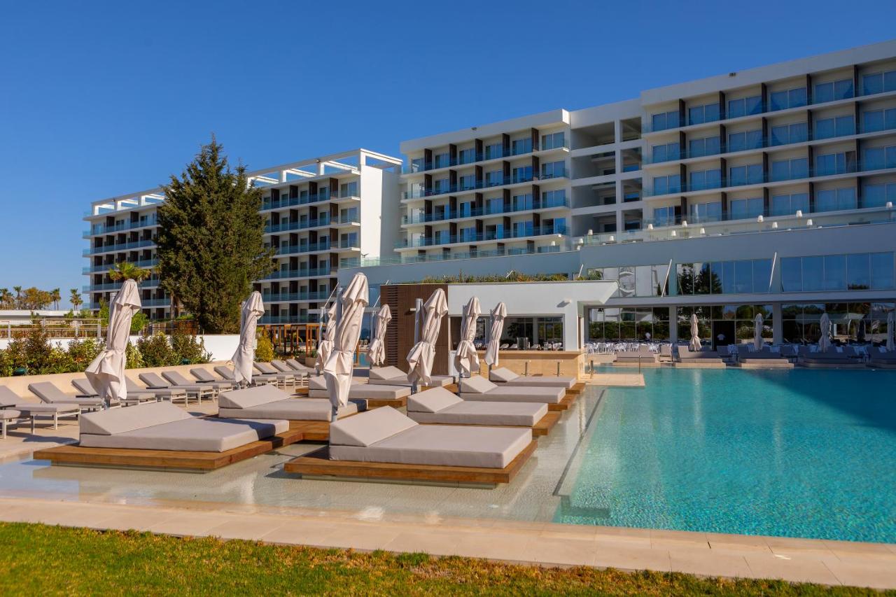 Chrysomare Beach Hotel & Resort photo