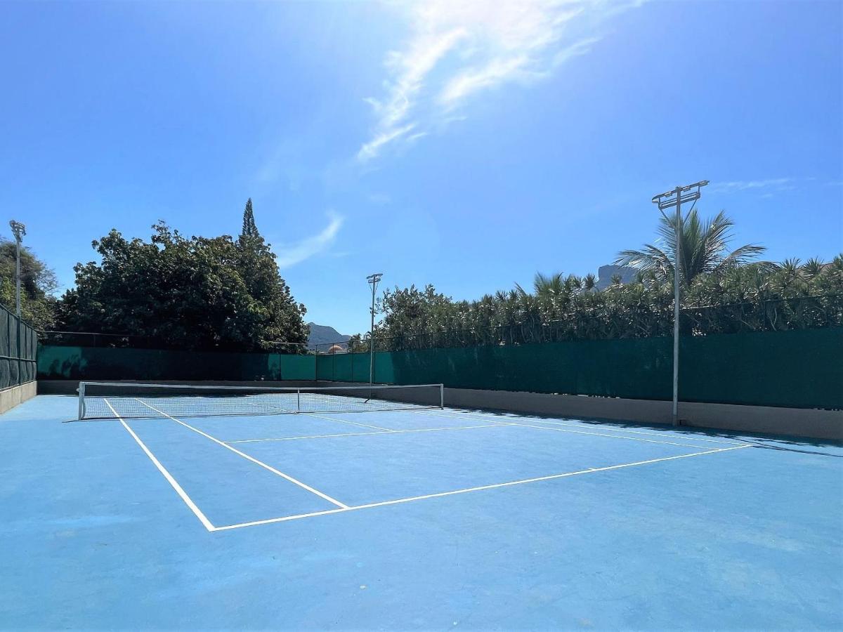 Tennis court: Rental Home Barra Palace