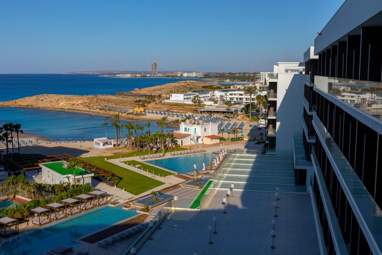 Chrysomare Beach Hotel & Resort photo