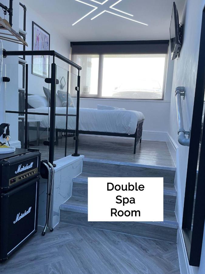 Double Room with Spa Bath