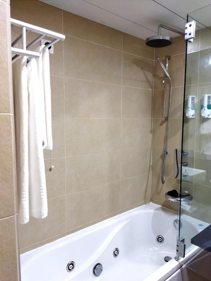 Skyna Hotel Luanda photo