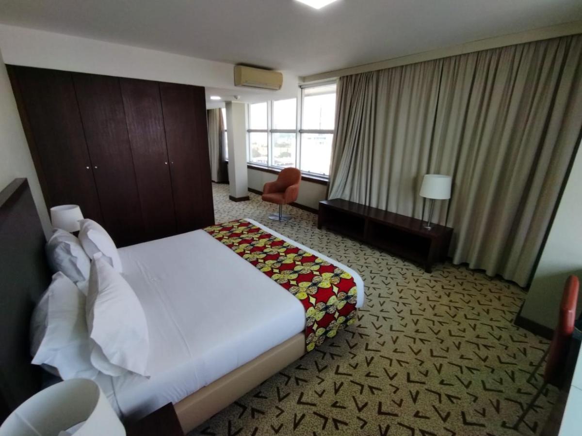 Skyna Hotel Luanda photo