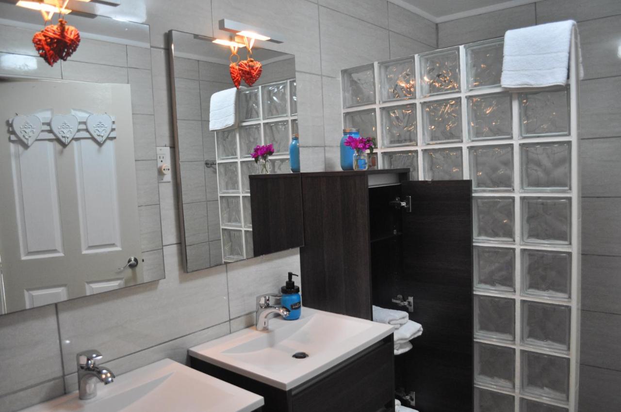 Hibiscus Beach House photo
