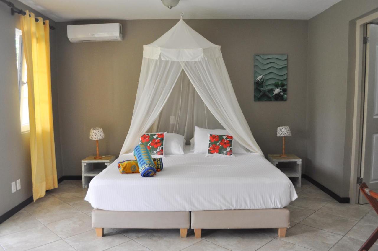 Hibiscus Beach House photo