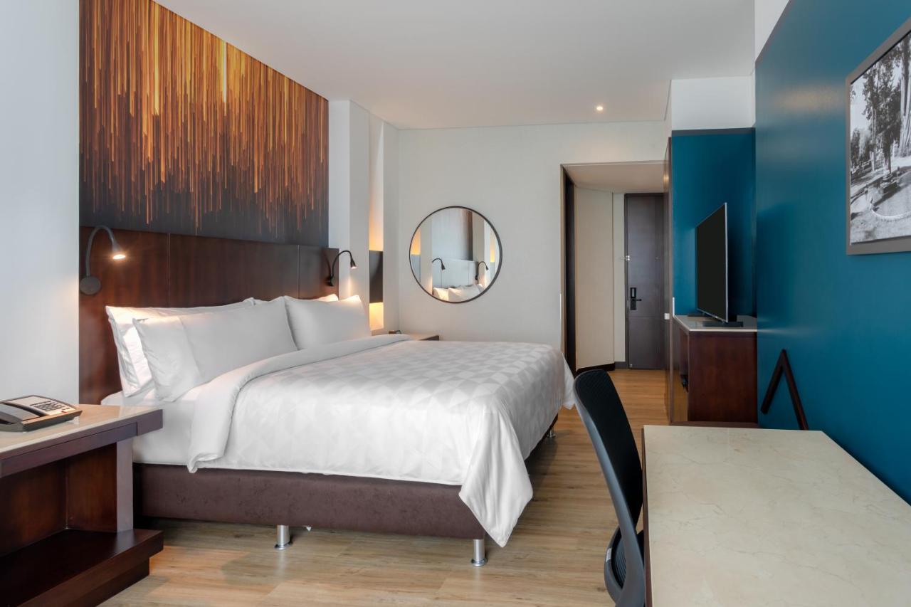 Holiday Inn Bogota Airport by IHG - 3