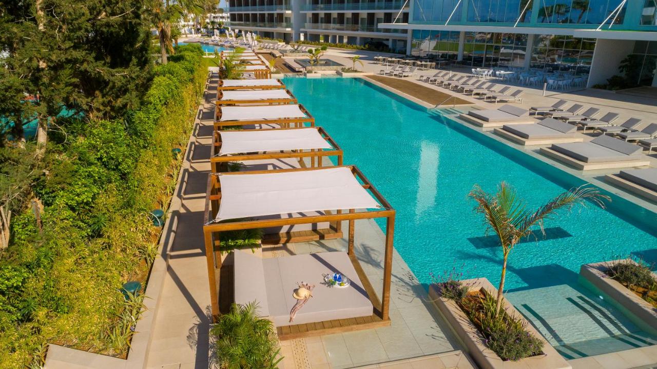 Chrysomare Beach Hotel & Resort photo