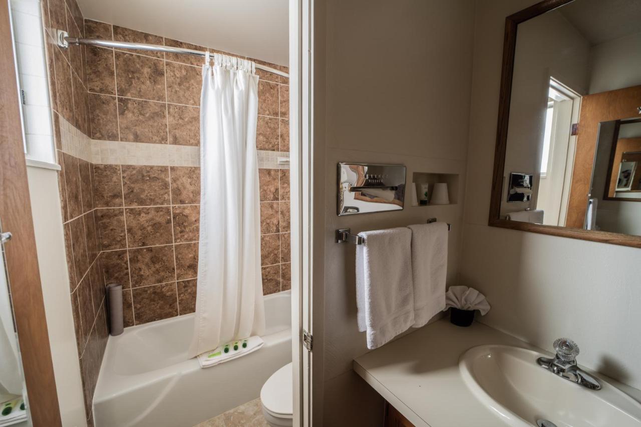 Clover Creek Inn — photo 15