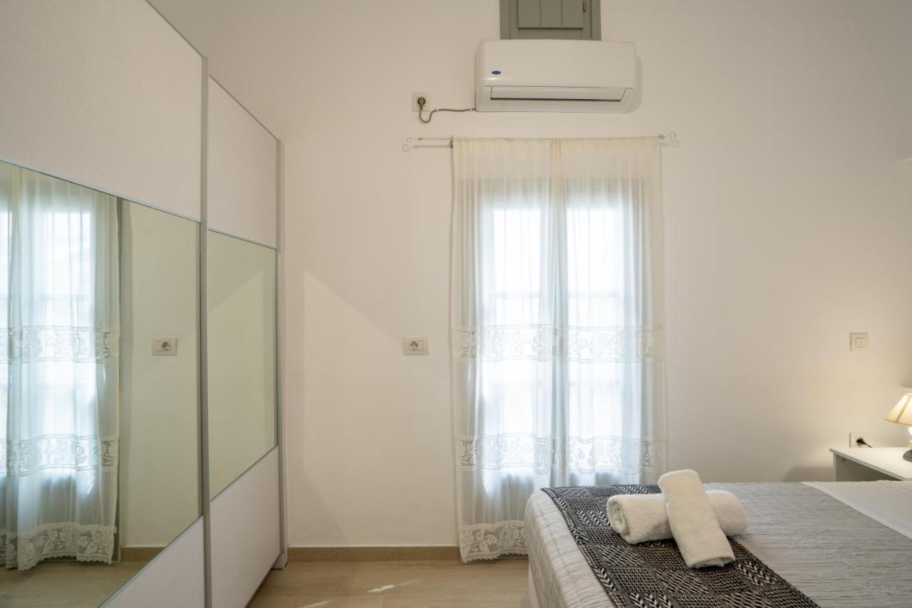 Casa Sigala arch - 2