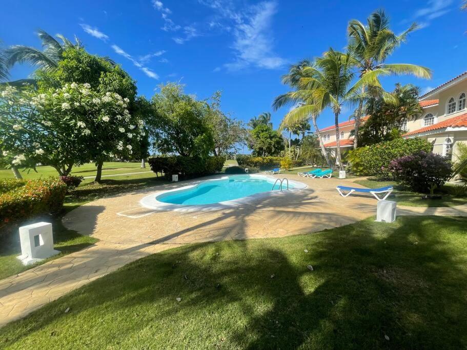 Golf Townhouse with pool in caribbean paradise