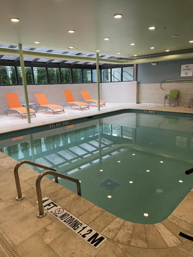 Heated swimming pool: Holiday Inn Express & Suites - Dahlonega - University Area, an IHG Hotel