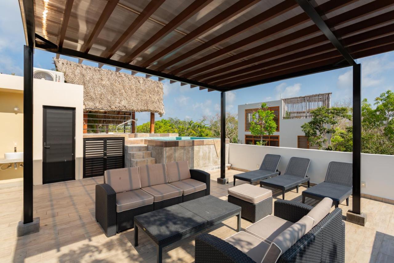 Habitación Privada | Terraza c/Jardín y Piscina | BBQ photo