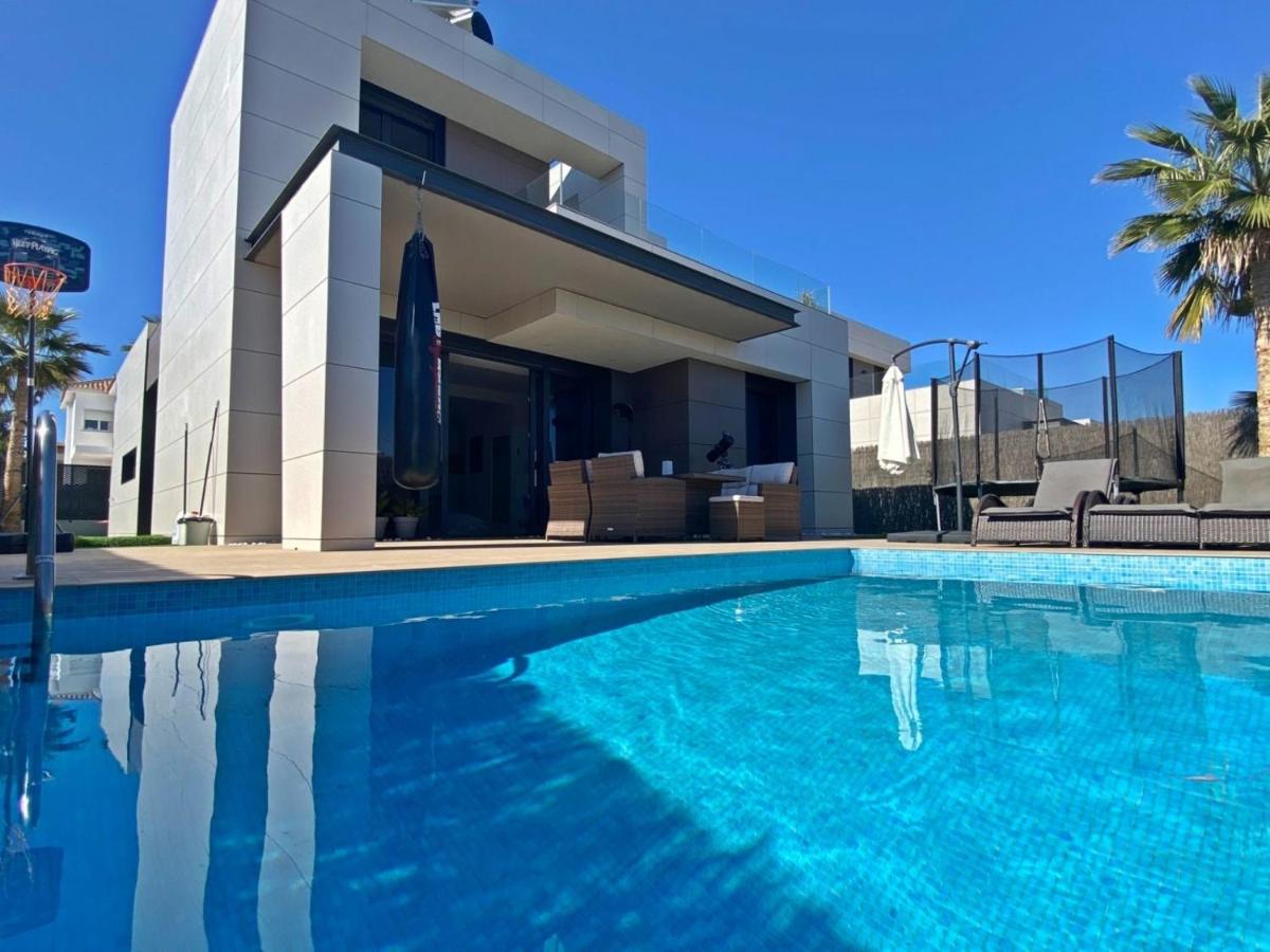Luxury modern Villa, Torre del Mar – Bijgewerkte prijzen 2022