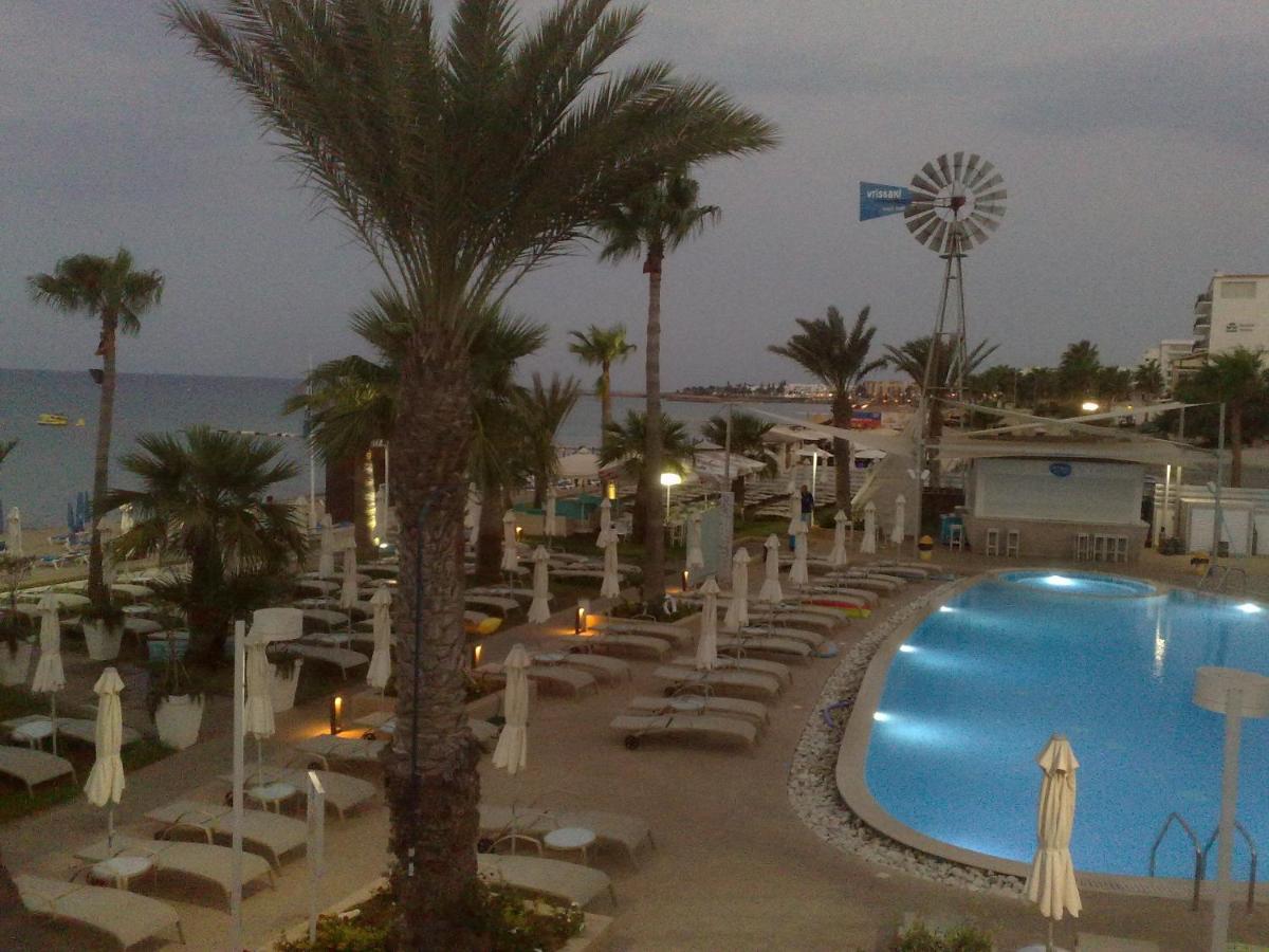 Vrissaki Beach Hotel photo