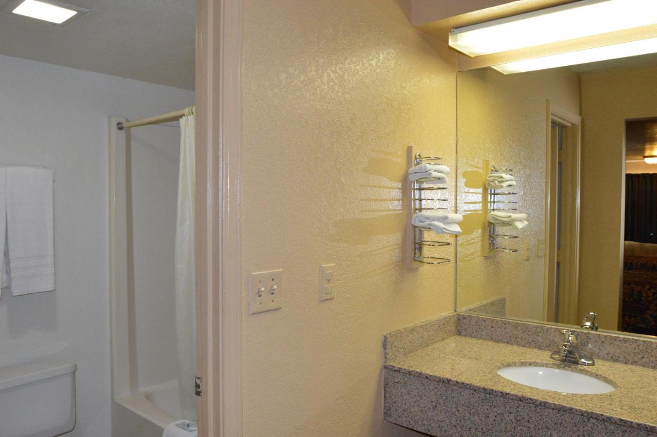 Relax Inn — photo 3