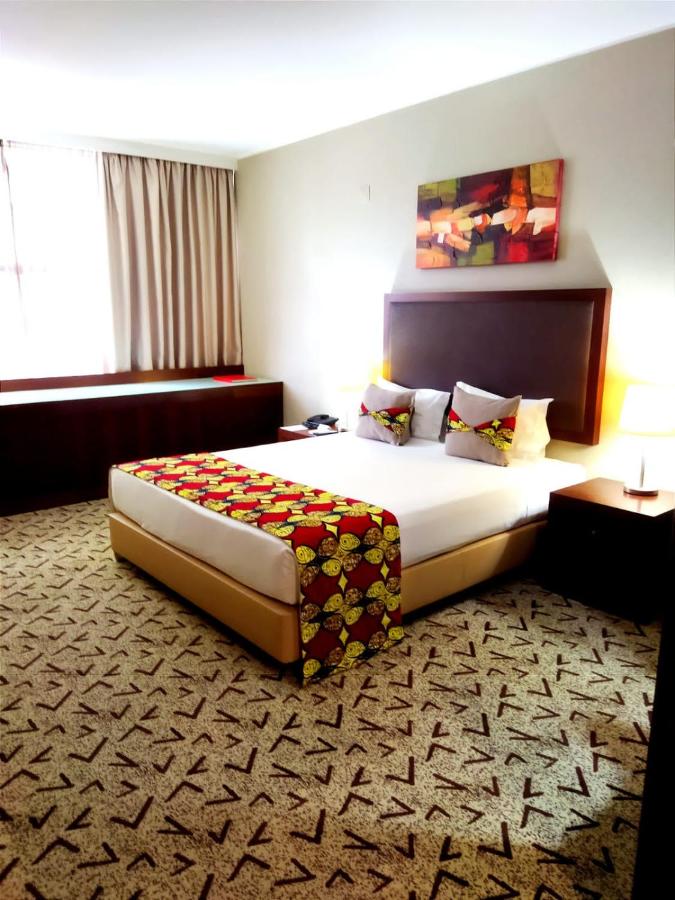 Skyna Hotel Luanda photo