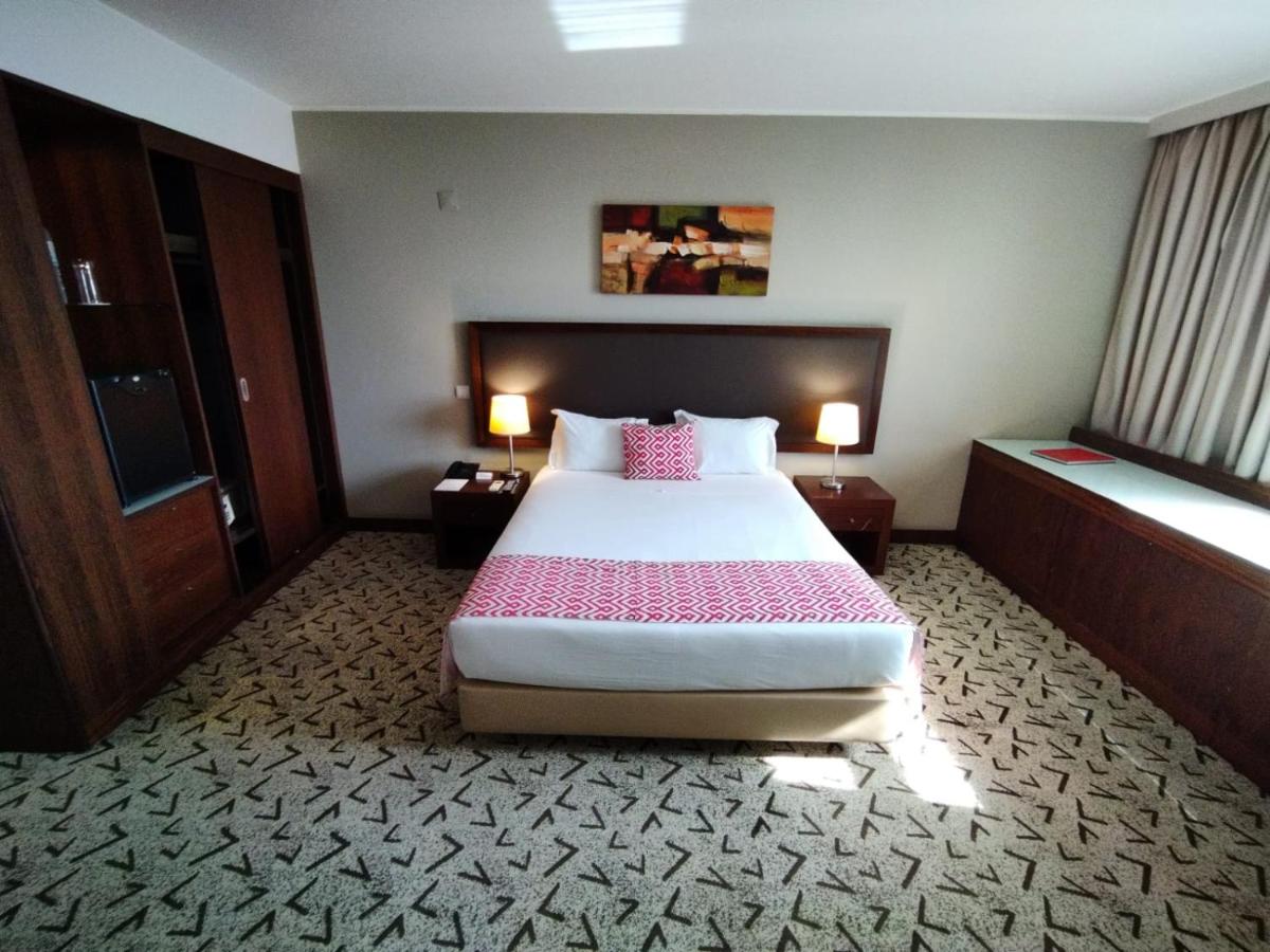 Skyna Hotel Luanda photo