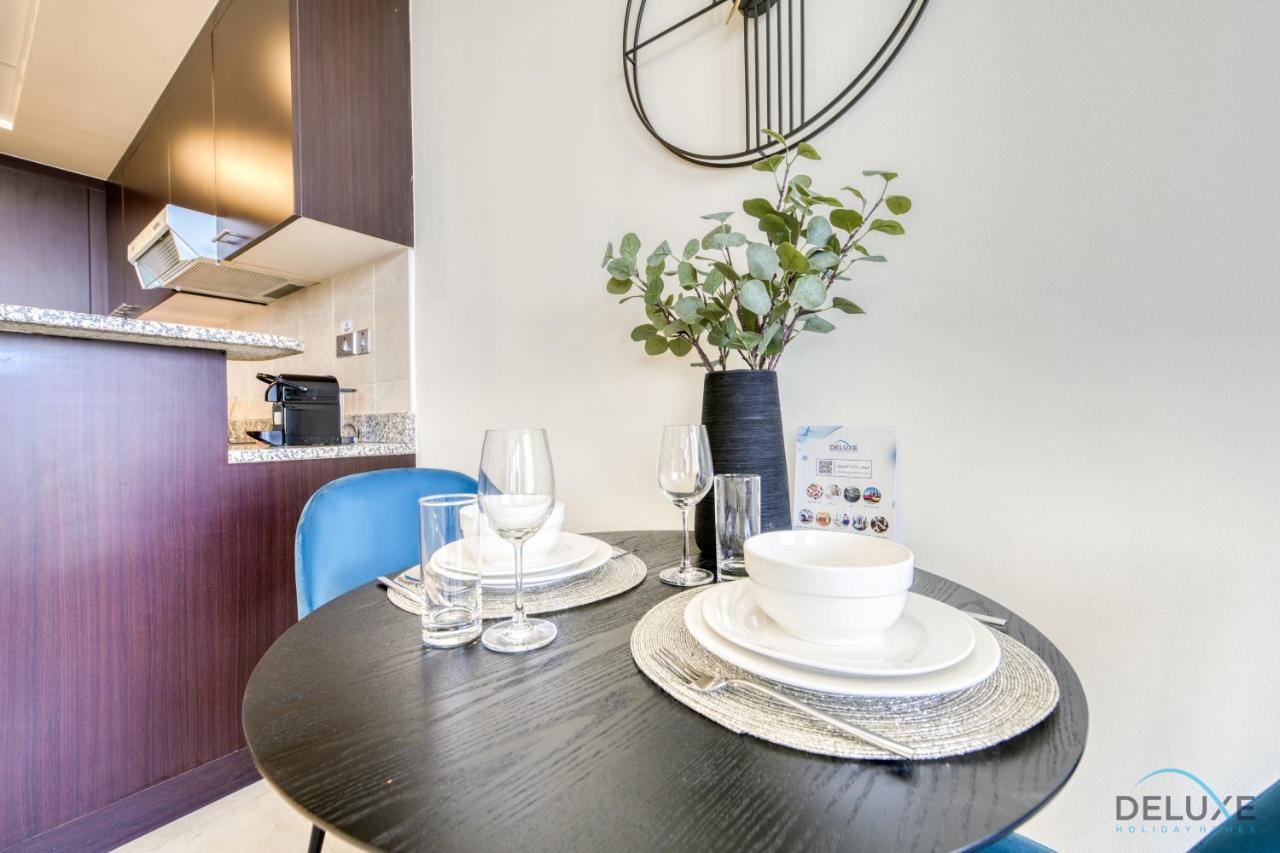 Best Value Modern 1BR with Pool & Stunning Views by Deluxe Holiday Homes - 3