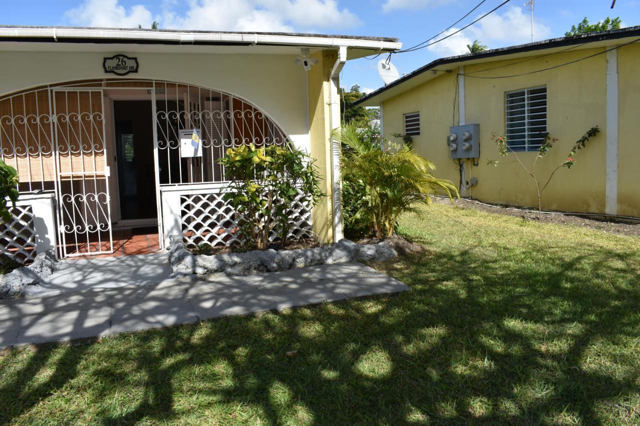 Flamboyant Beach House photo