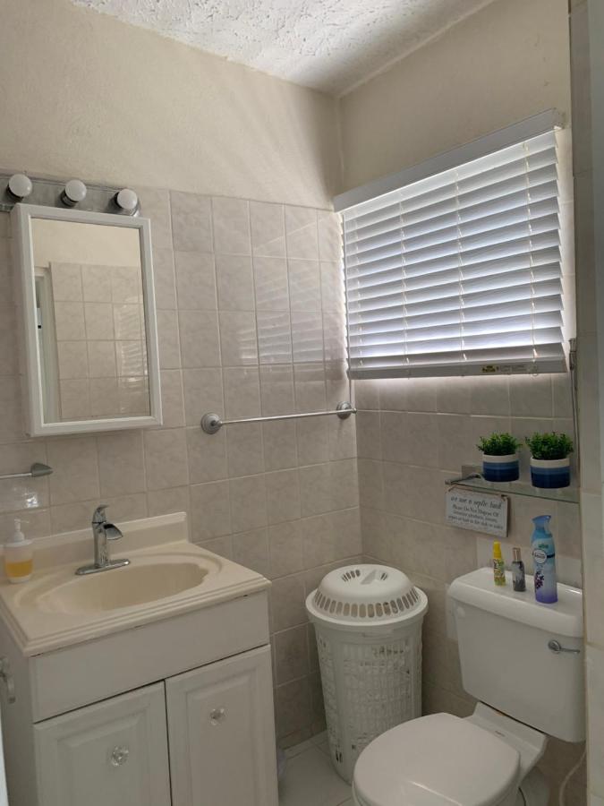 Flamboyant Beach House photo
