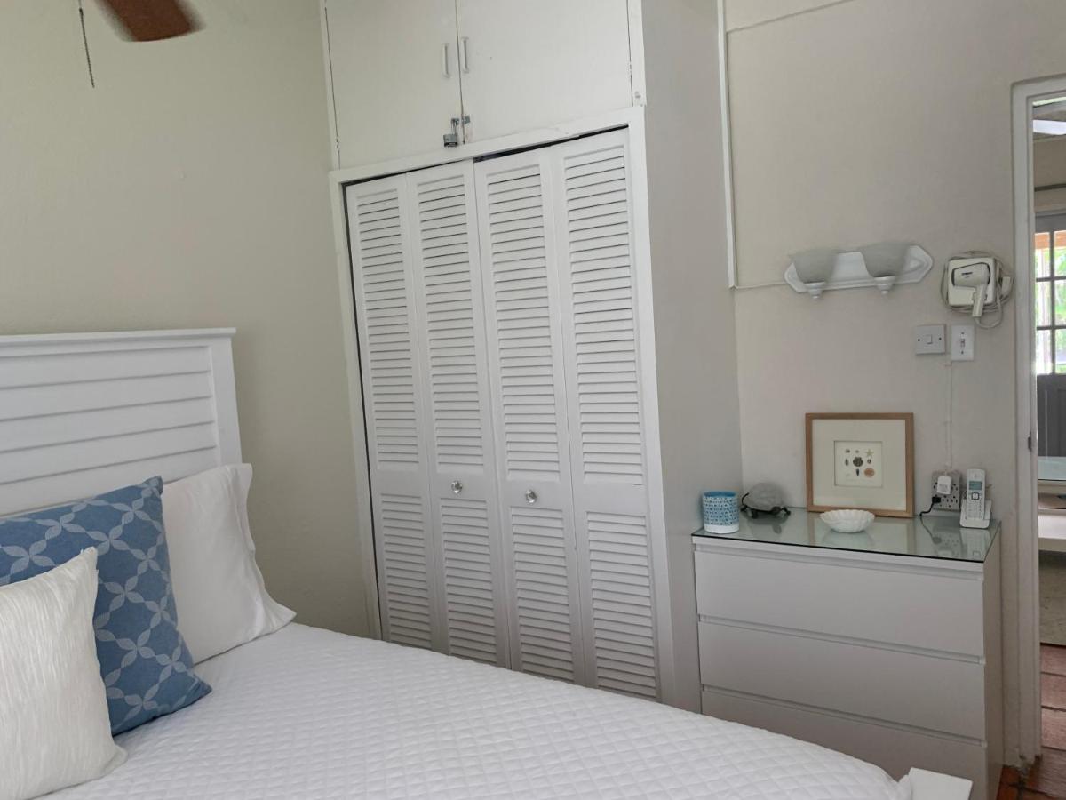 Flamboyant Beach House photo