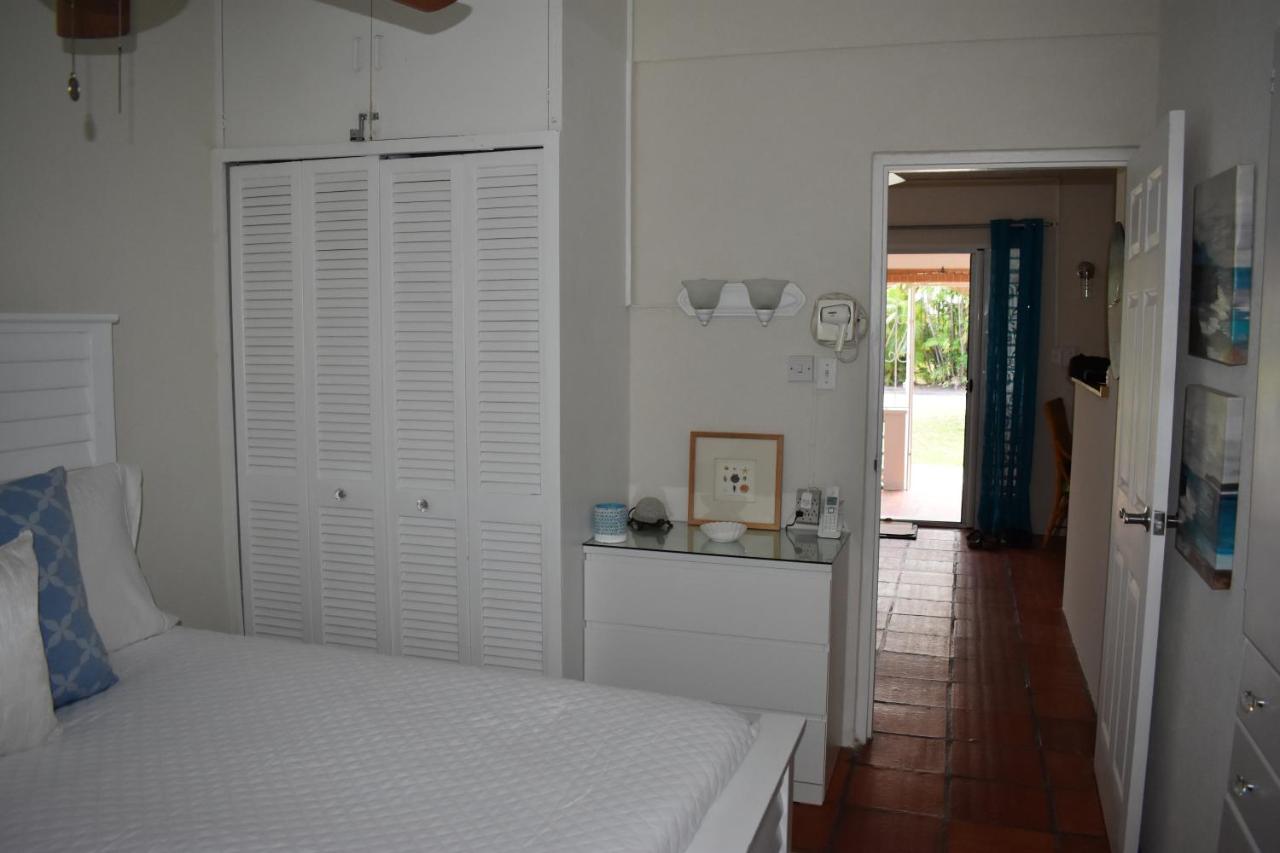 Flamboyant Beach House photo