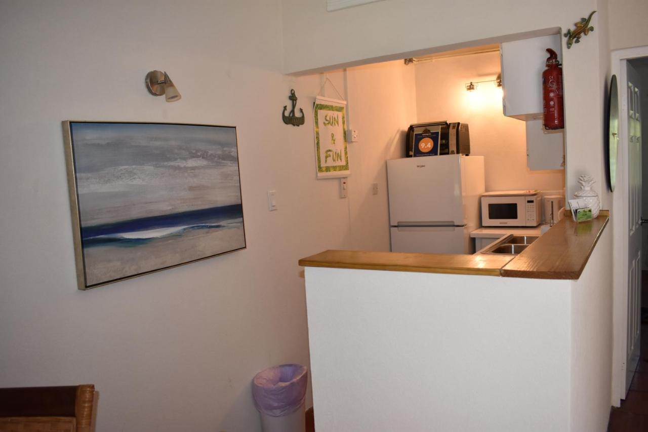 Flamboyant Beach House photo