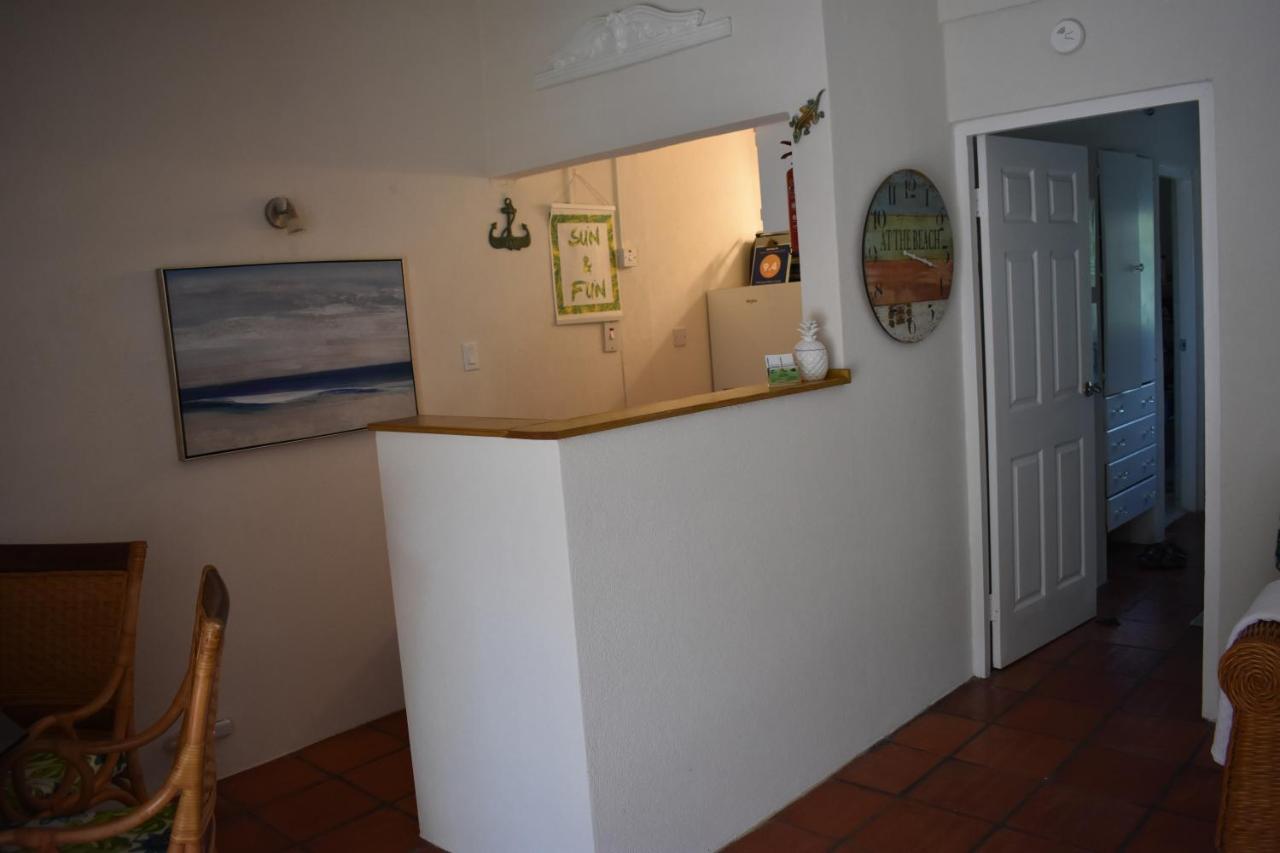 Flamboyant Beach House photo