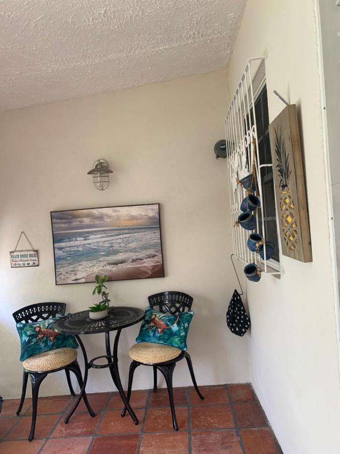 Flamboyant Beach House photo