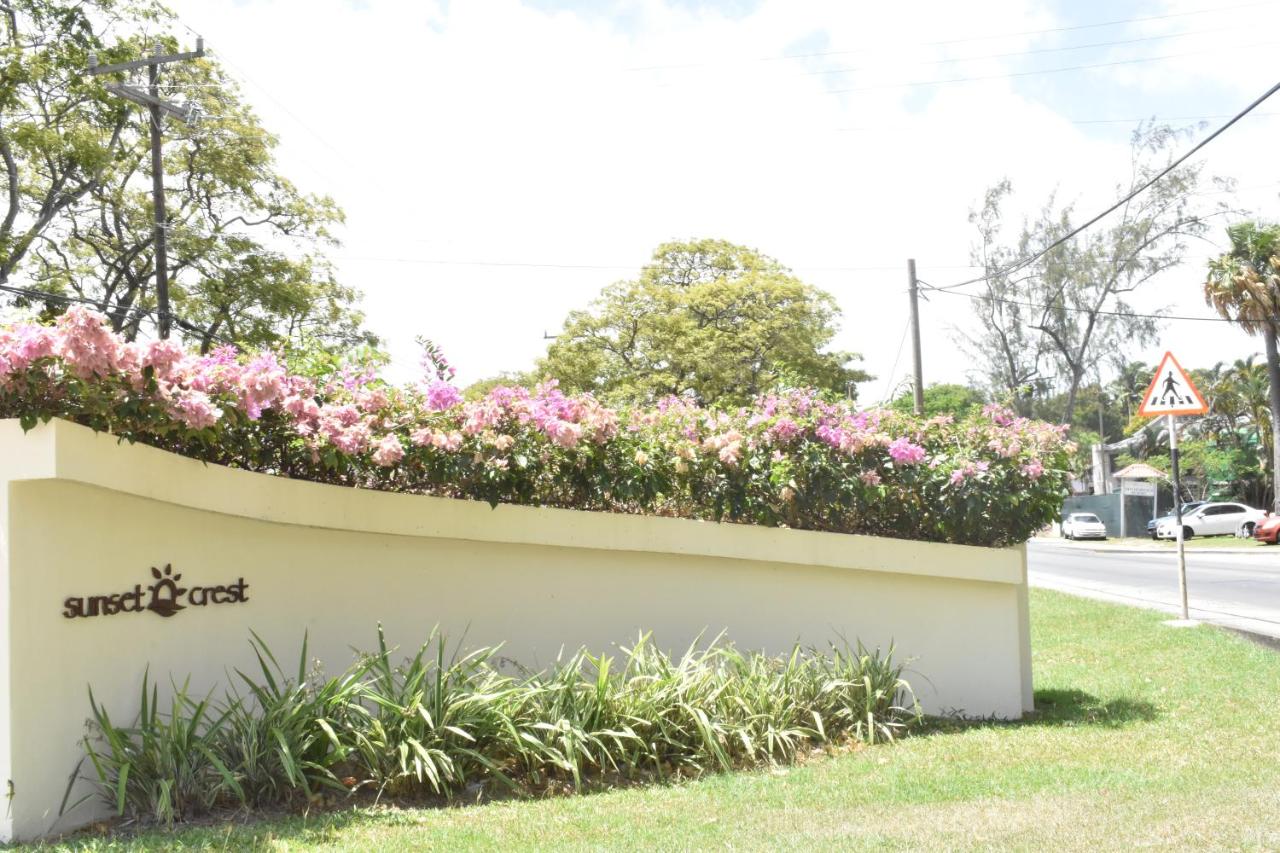 Flamboyant Beach House photo