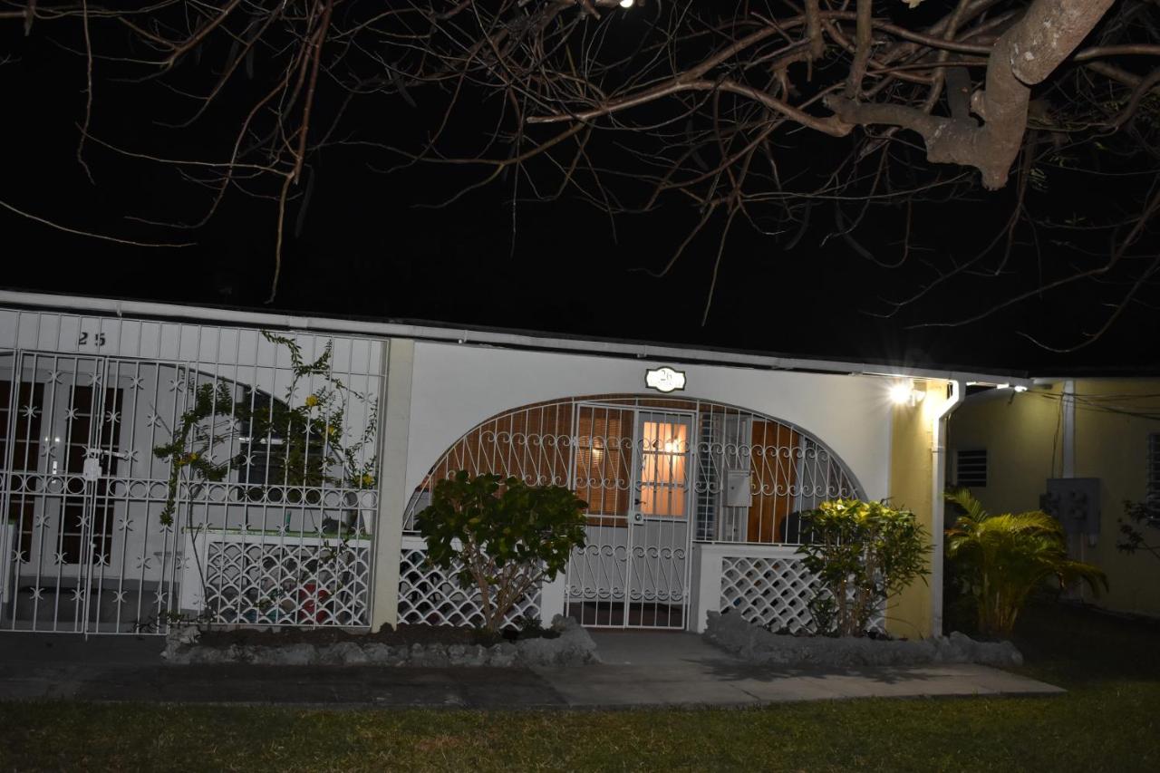 Flamboyant Beach House photo