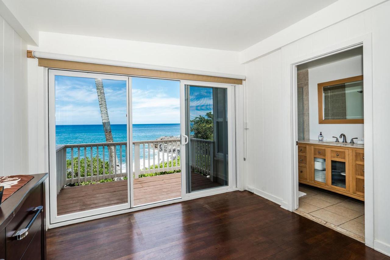 Waimea Point Oceanfront House - (with Air Conditioning) photo