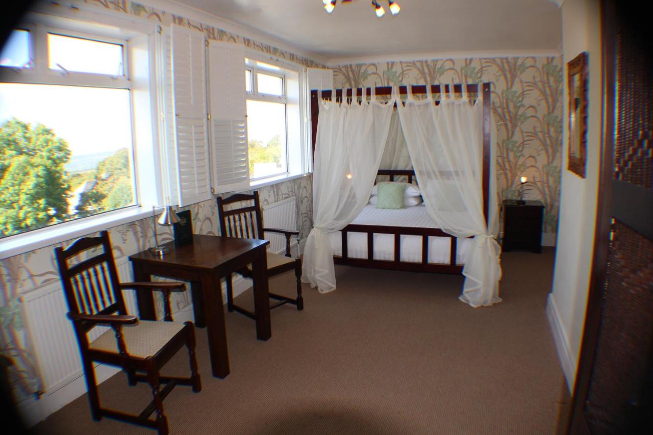 Superior Double Room with Four Poster Bed