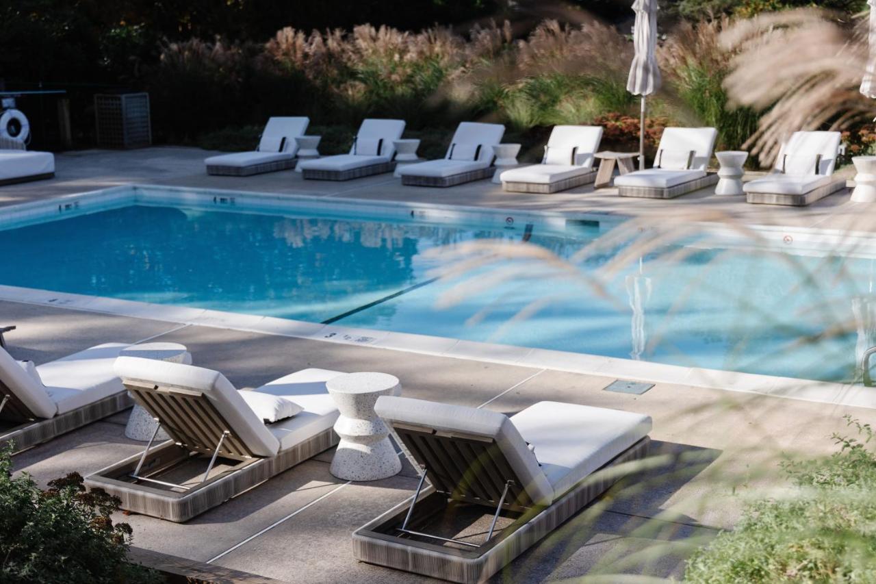 Heated swimming pool: EHP Resort