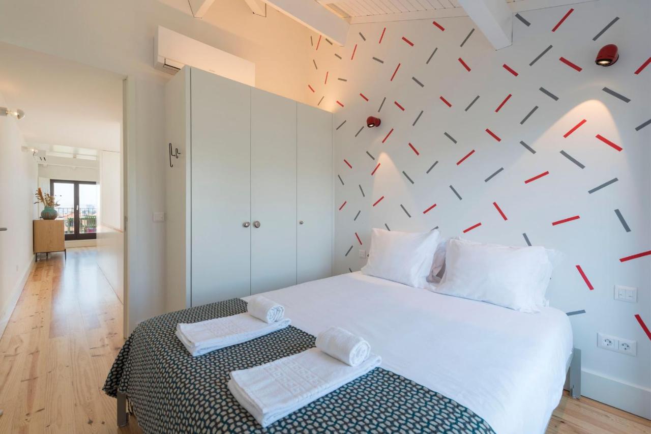 Boavista Penthouse w/ 2 Balconies & AC by LovelyStay - 4