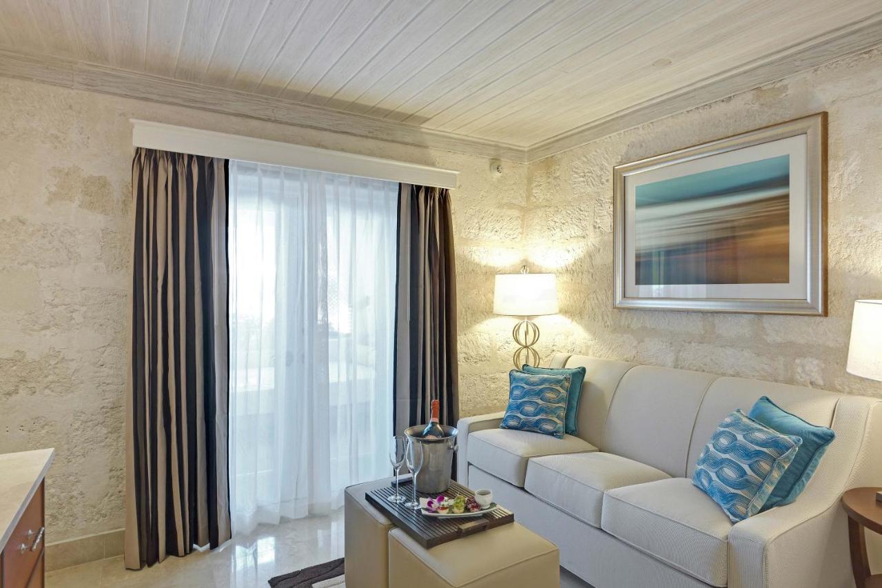 Colony Club by Elegant Hotels photo