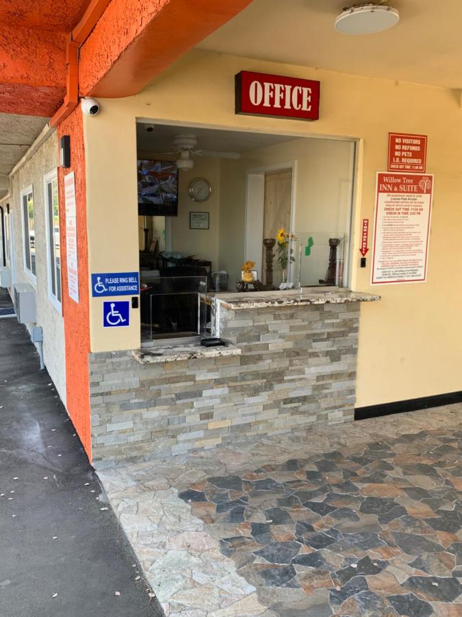 Willow Tree Inn & Suites — photo 10