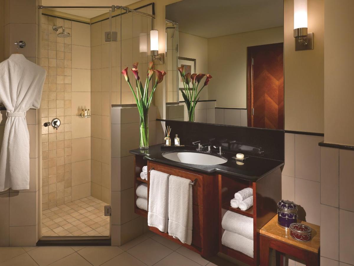 Shangri-La Hotel Apartments Qaryat Al Beri - 3