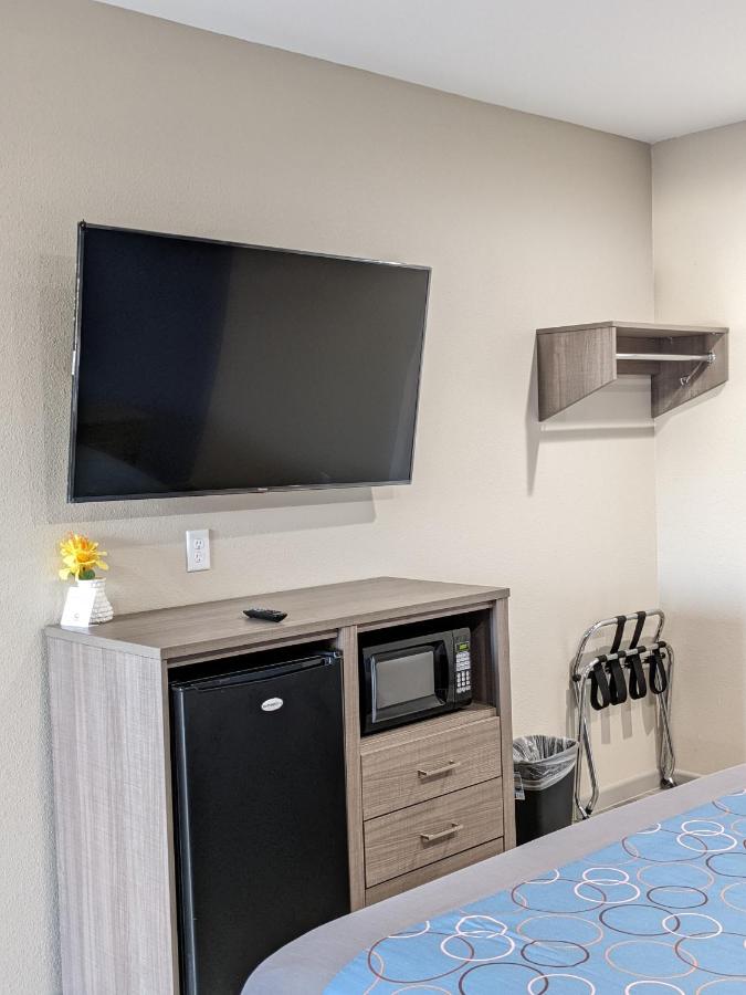 Holiday Inn Motel — photo 4