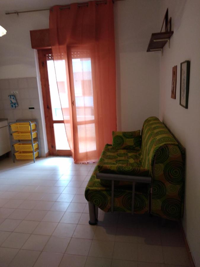 Appartamenti economico a 500 metri dal mare photo