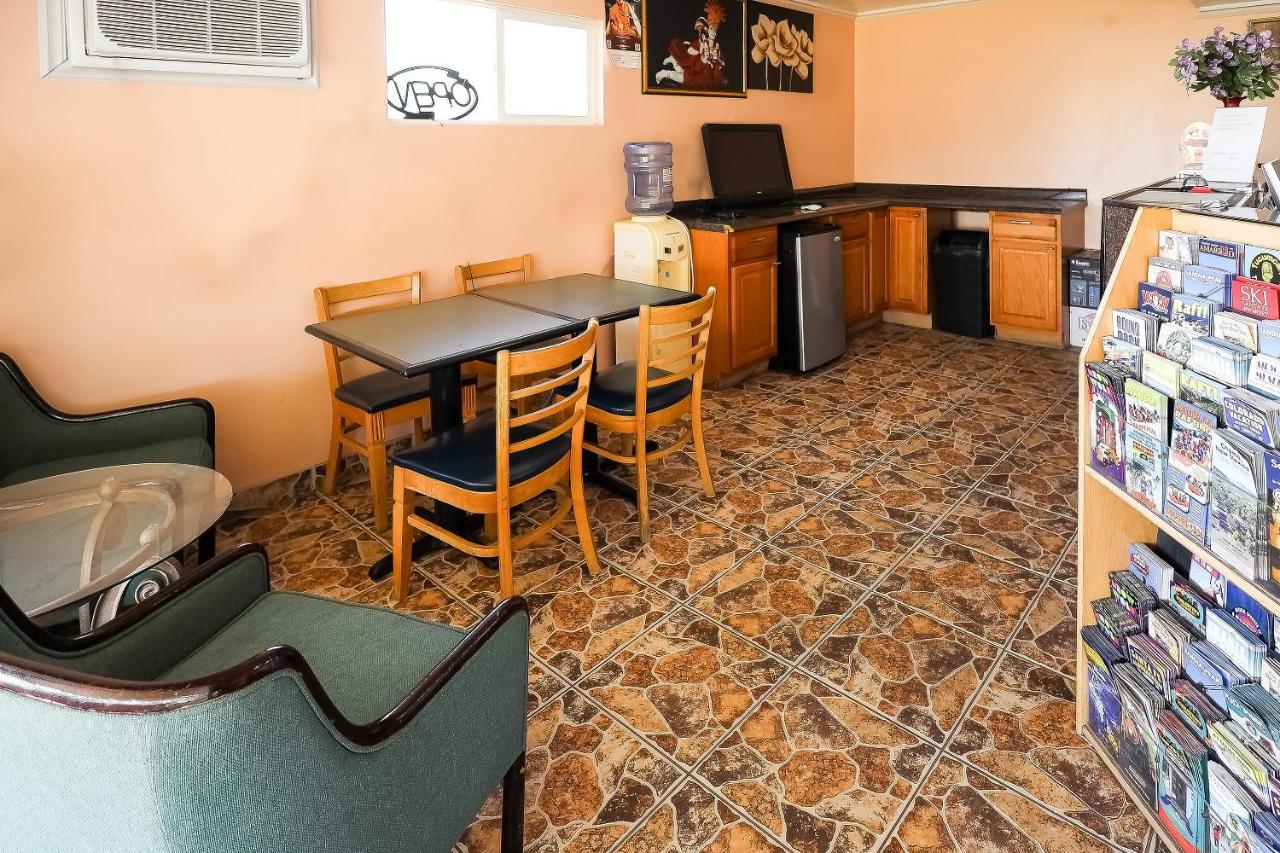 La Mesa Motel — photo 16
