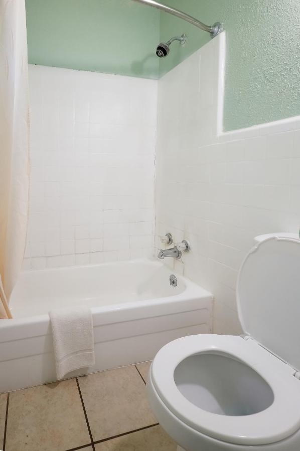 La Mesa Motel — photo 22