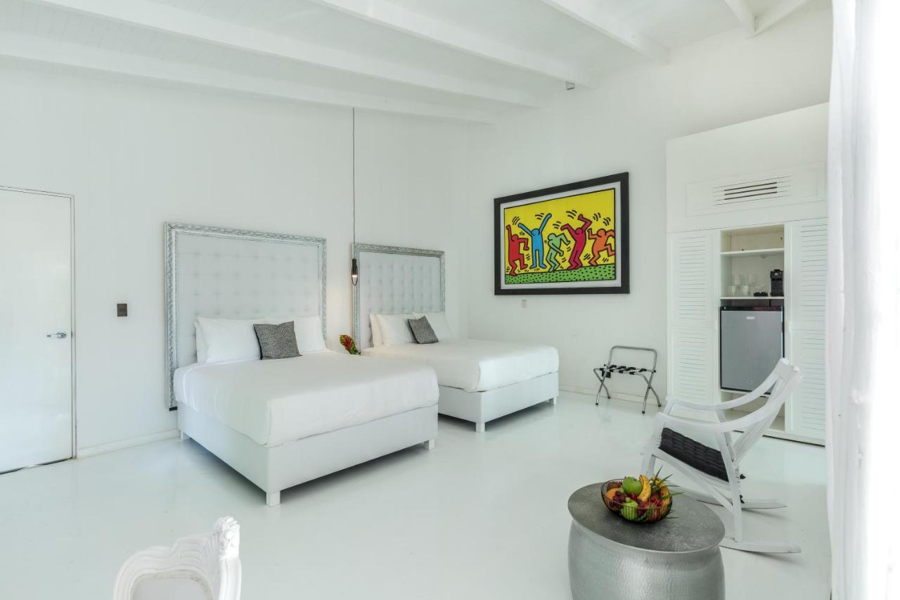 Gigi Brown Beachfront Santa Teresa photo