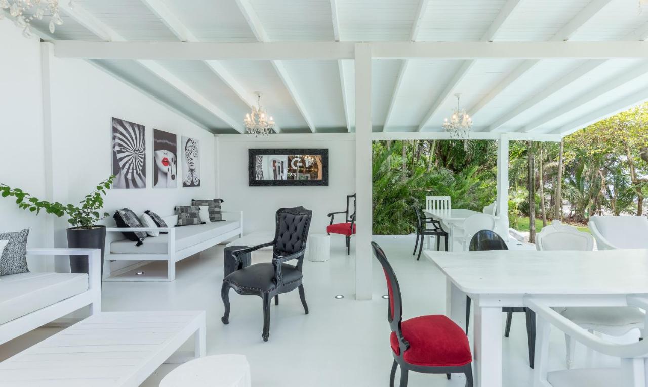 Gigi Brown Beachfront Santa Teresa photo