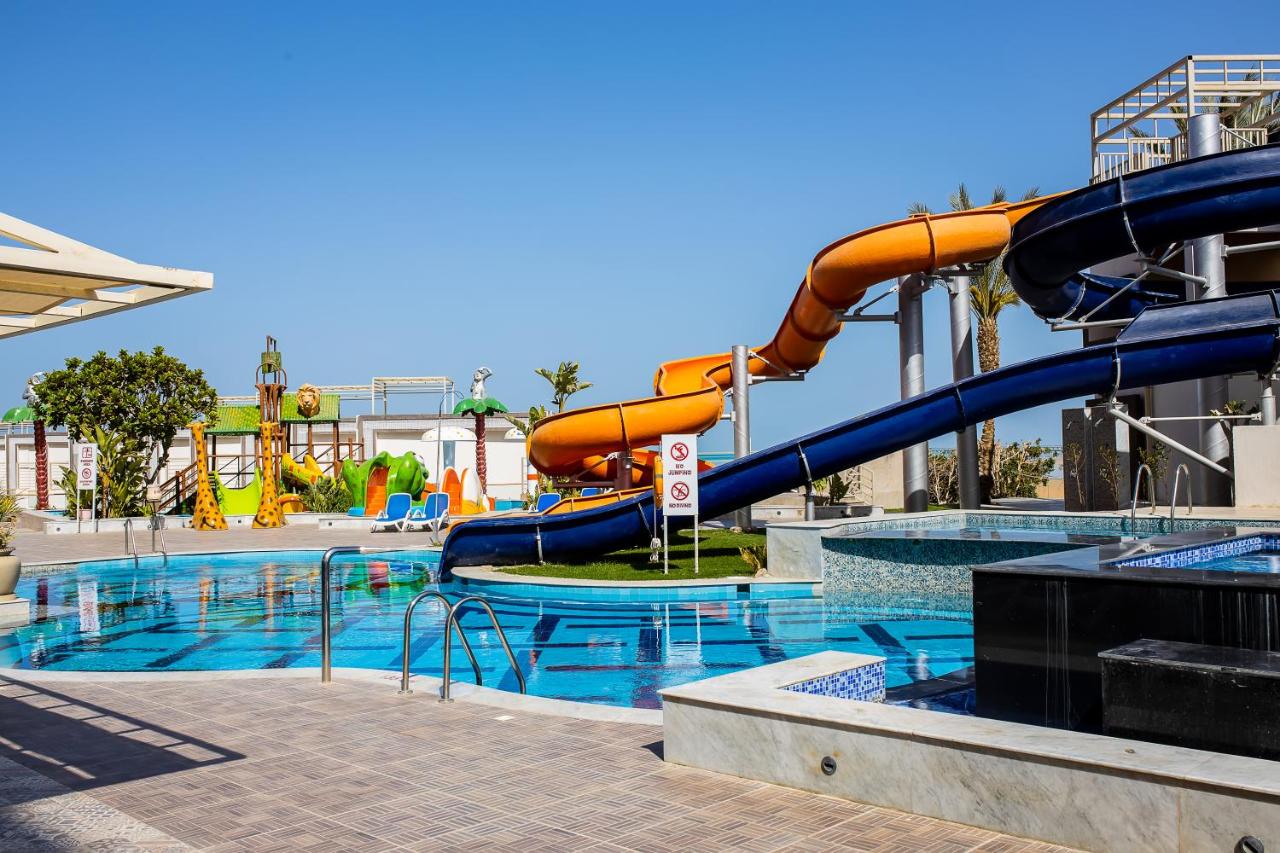 Water park: Bellagio Beach Resort & Spa