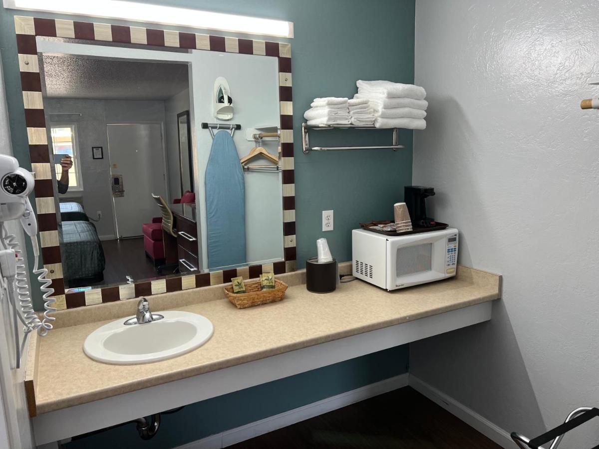 Sunset Inn Motel — photo 17