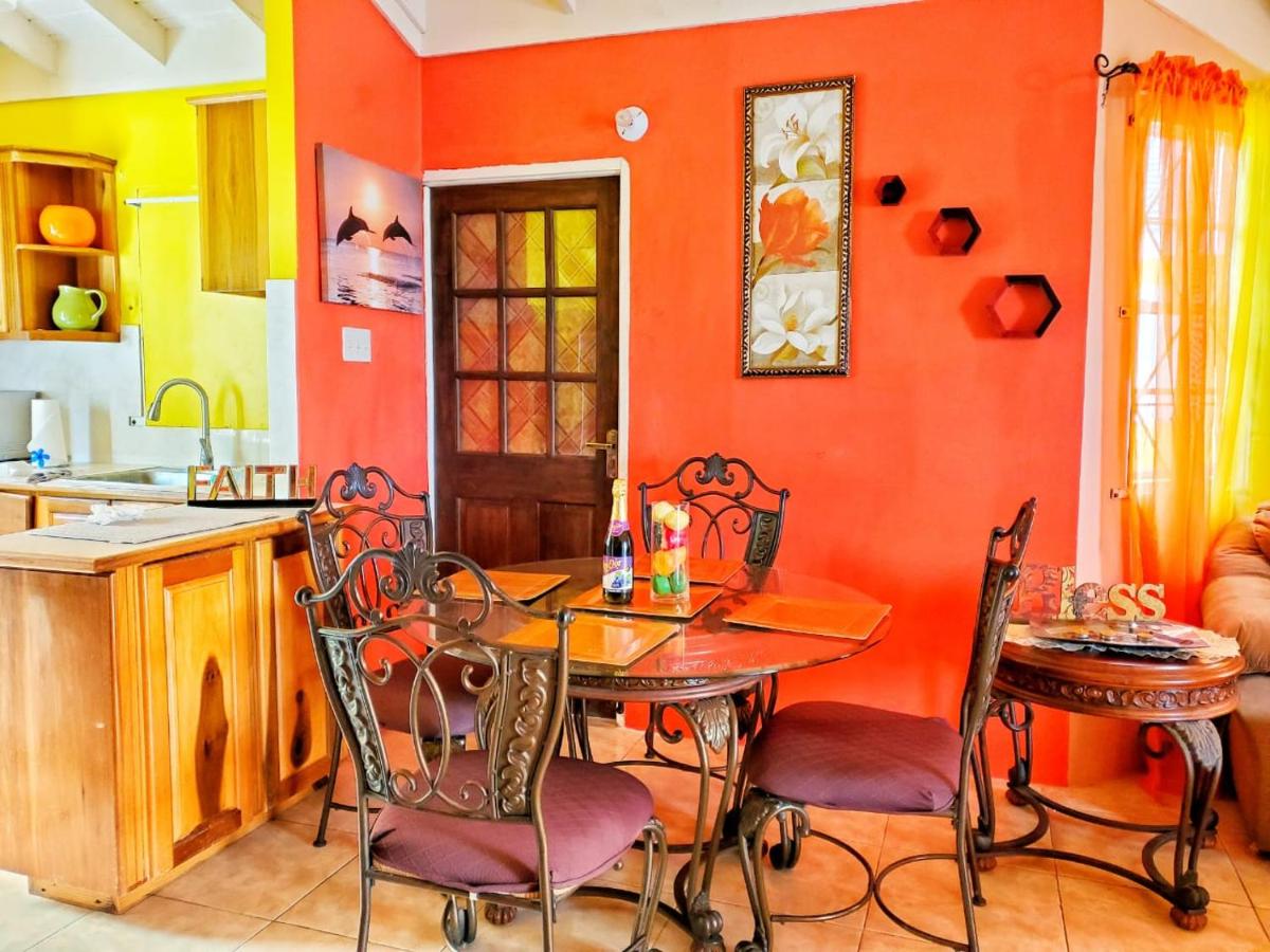 2 Bed-Sleeps 4-Gated community-5 Min Town Centre - 2