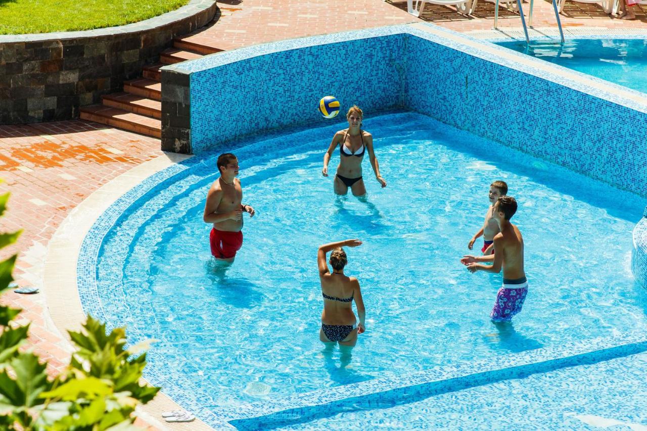 Belvedere Holiday Club photo
