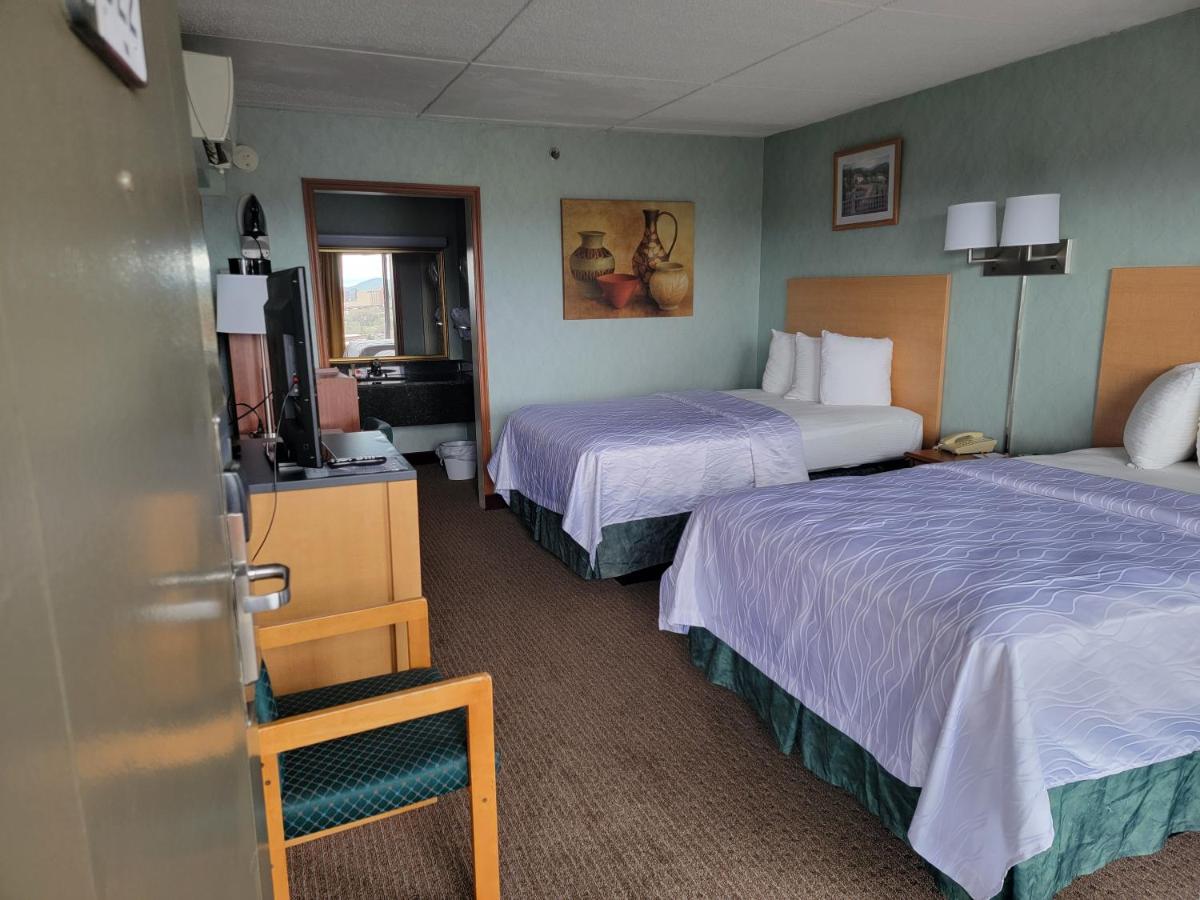 American Inn & Suites — photo 17